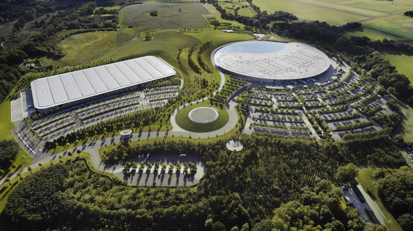 Здание технологического центра, архитектурное проектирование Foster & Partners