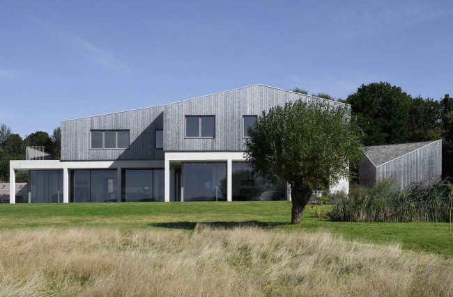 фасад с галереей, Field House