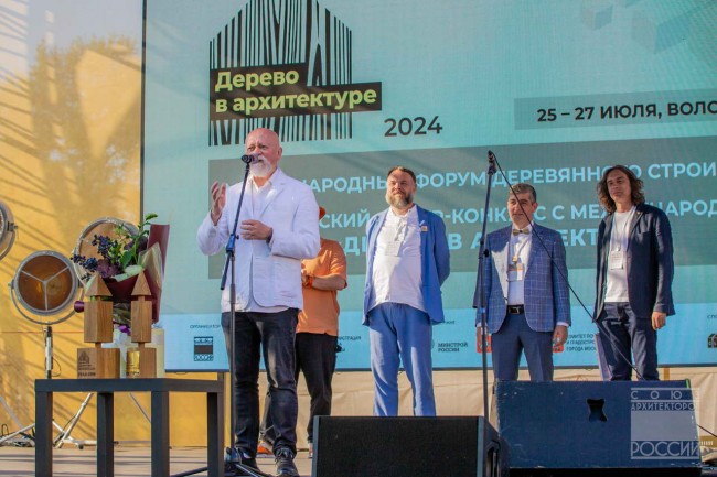 президент Союза архитекторов России Николай Шумаков, «Дерево в архитектуре»