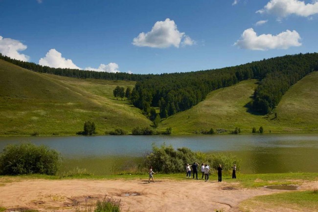 исследователи в ландшафте, Красноярский край