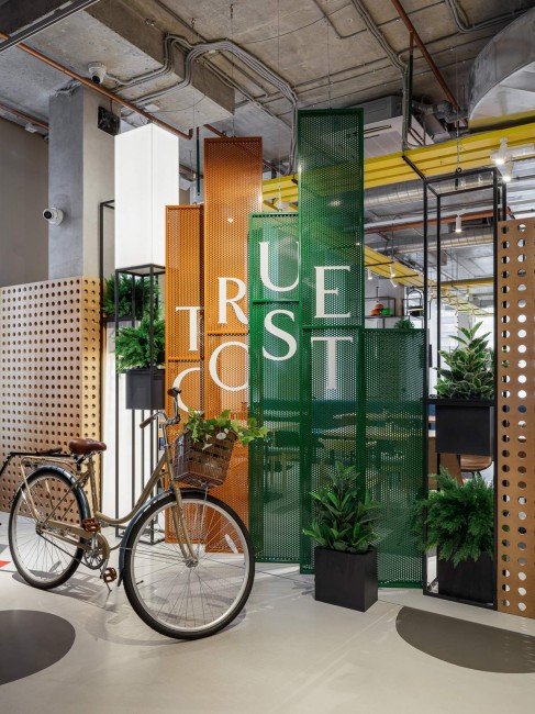 перегородка с велосипедом, ресторан True Cost Крылатское