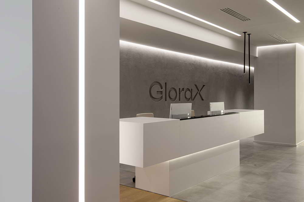 стойка ресепшн в офисе Glorax
