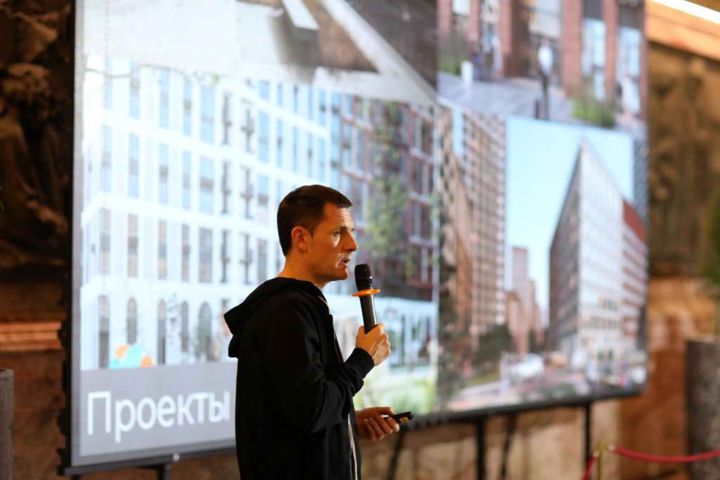 Сергей Кузнецов на биеннале Архитектура Петербурга