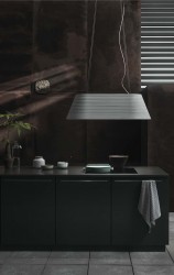 фильтр Materia над чёрной кухней