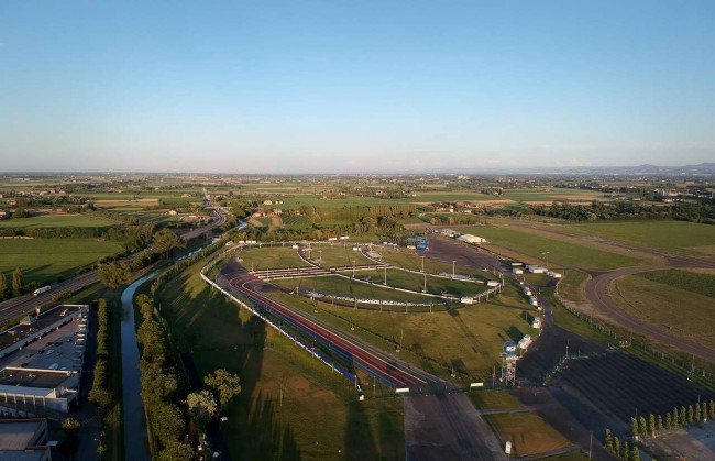 канал у RCF Arena