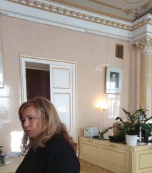 Лариса Канунникова на открытии выставки