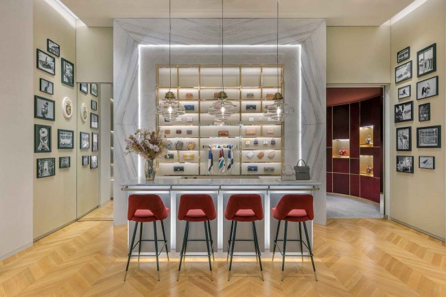 мраморная стойка,  Delvaux  в Дубае
