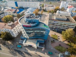 здание в контексте, вид сверху