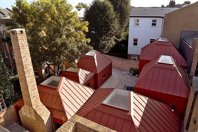 крыши дома Tin House