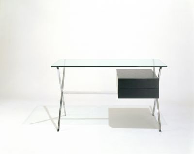 стол Albini desk, Франко Альбини
"Стекло позволяет обнажить суть вещей, это прозрачная кожа предметов"
