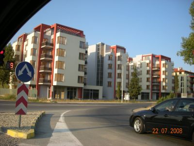 многоэтажный жилой комплекс
вид на многоэтажный жилой комплекс со стороны подъездной дороги, фото - архитектор Константин Ермаков
Keywords: жилой комплекс
