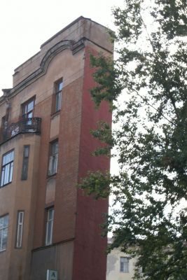 Плоский дом в Петербурге
Фотография плоского дома на Боровой улице
