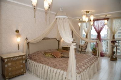 восток, кровать с пологом
